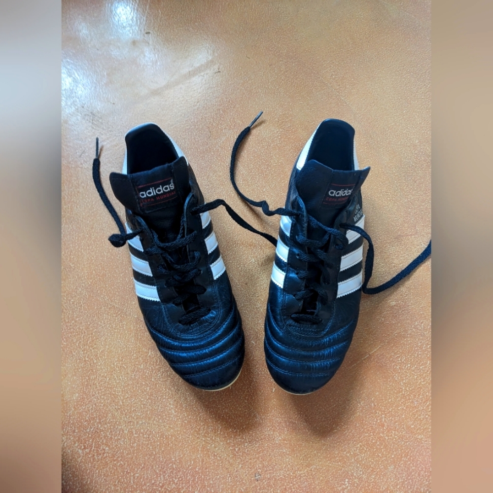 Classic Adidas Copa Mundial soccer cleats 5.5 mens/7.5 women's